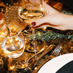 Cena de Nochebuena en Gran Vía como plan para saber qué hacer en Gran Vía en Navidad